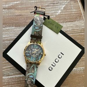 NWT IN BOX GUCCI WATCH-G Timeless tiger! Brand new battery